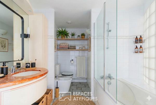 Appartement traversant avec terrasses, quartier Convention