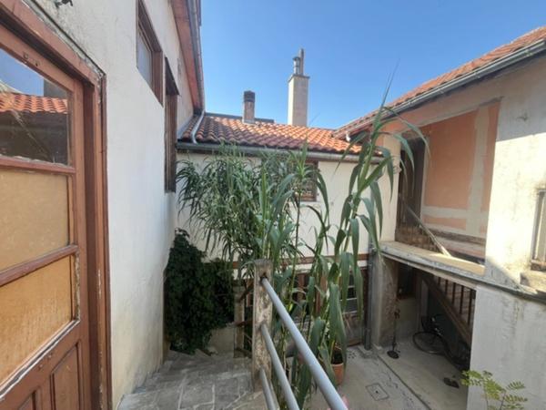 A vendre Maison de ville au coeur de BAGNERES DE BIGORRE avec un jardin  ()
