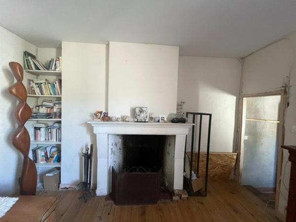 A vendre Maison de ville au coeur de BAGNERES DE BIGORRE avec un jardin  ()