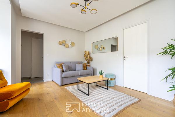 Appartement rénové rue Sainte-Croix de la Bretonnerie