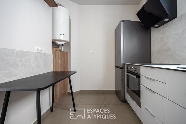 Appartement rénové rue Sainte-Croix de la Bretonnerie