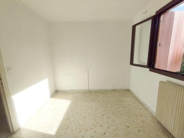A vendre, Appartement T4 à rénover avec terrasse à BASTIA, Haute Corse (20)