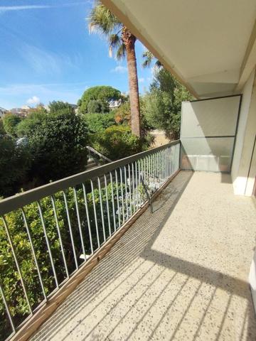 A vendre, Appartement T4 à rénover avec terrasse à BASTIA, Haute Corse (20)