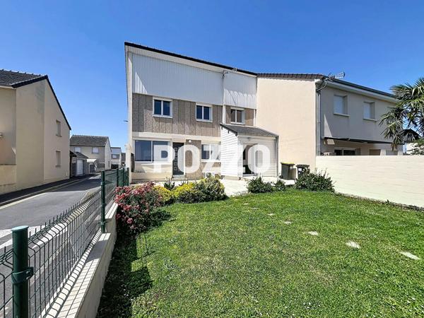 A VENDRE. CONDE SUR VIRE. MAISON AVEC 3 CHB ET JARDIN. CONDE SUR VIRE