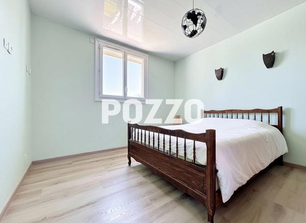 A VENDRE. CONDE SUR VIRE. MAISON AVEC 3 CHB ET JARDIN. CONDE SUR VIRE