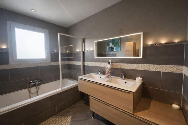 Villa 6 pièces avec piscine, jardin et garage à Elne