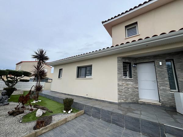 Villa 6 pièces avec piscine, jardin et garage à Elne