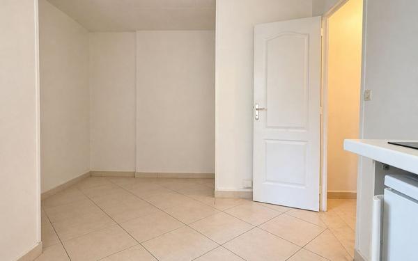 Appartement à vendre    1 pièce • 19 m2 Chilly-Mazarin