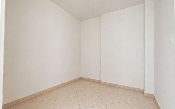 Appartement à vendre    1 pièce • 19 m2 Chilly-Mazarin