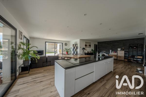 Maison (prestige) à vendre 5 pièces 149 m² Villeneuve-de-Berg
