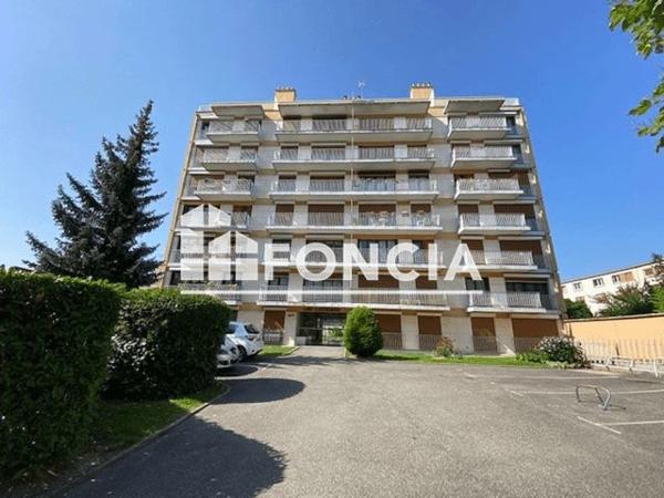 Location Appartement 2 pièces 57 m² - 26 BIS RUE DE LA ROCHETTE Melun 77000