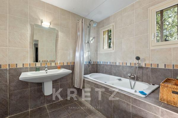 Maison d'architecte à Villeneuve de près de 290m2