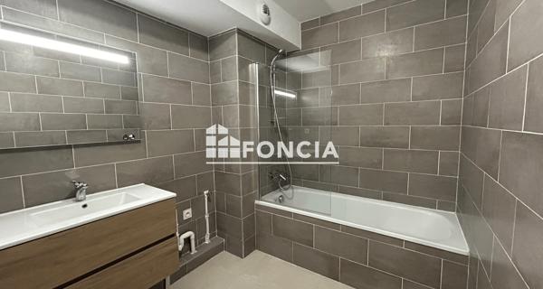 Location Appartement 3 pièces 68.19 m² - Marseille 13002