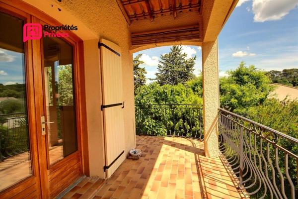 Spacieuse maison 4 chambres, un bureau ,grand  garage, atelier, avec vue., au calme