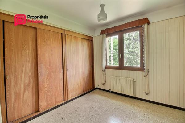 Spacieuse maison 4 chambres, un bureau ,grand  garage, atelier, avec vue., au calme