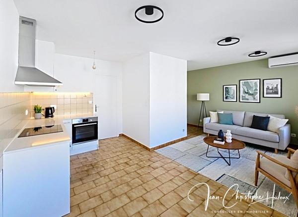Studio Nimes 1 pièce(s) 38 m2 avec jardin privatif