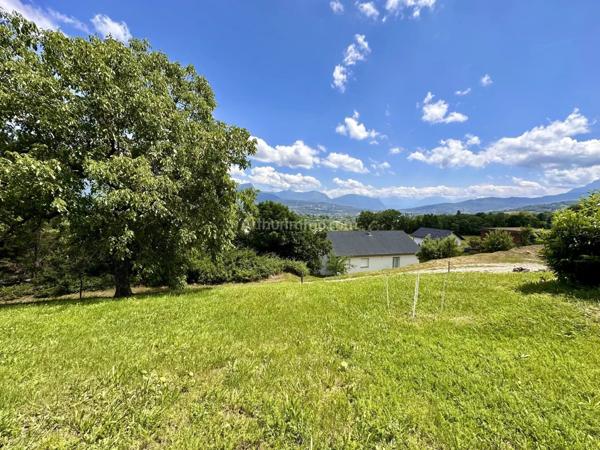 Vente Terrain 1036 m2 à La Motte-Servolex