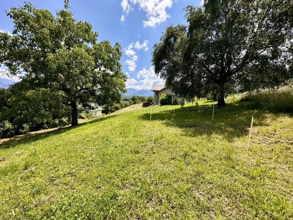 Vente Terrain 1036 m2 à La Motte-Servolex