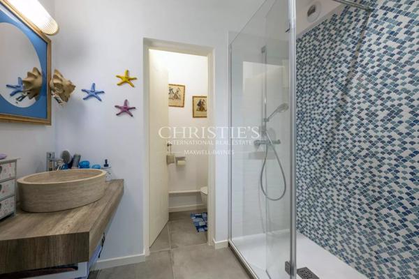 Appartement avec grande terrasse et piscine à La Rochelle