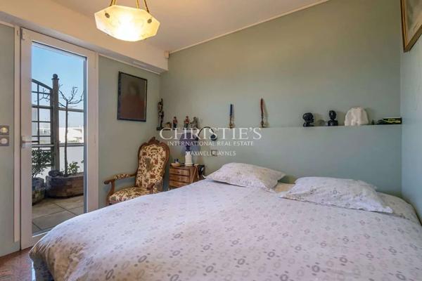 Appartement avec grande terrasse et piscine à La Rochelle