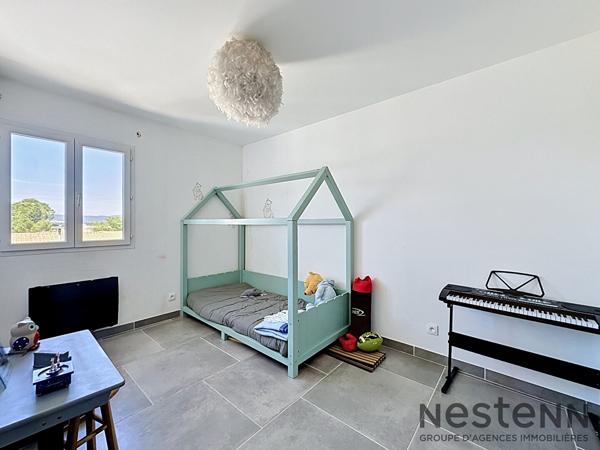 Maison 4 pièces de 86 m² à Trets avec extérieur et beau potentiel