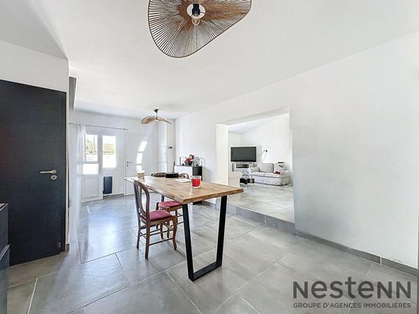Maison 4 pièces de 86 m² à Trets avec extérieur et beau potentiel