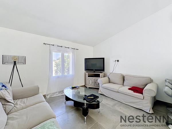 Maison 4 pièces de 86 m² à Trets avec extérieur et beau potentiel