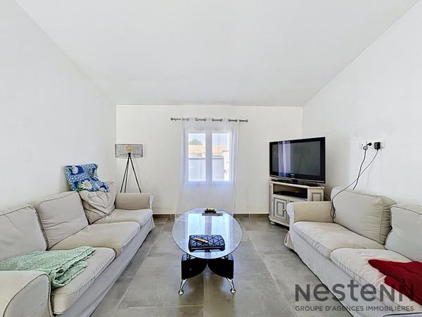 Maison 4 pièces de 86 m² à Trets avec extérieur et beau potentiel