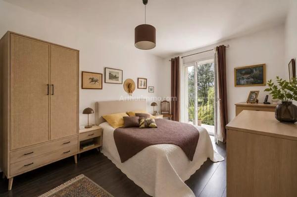 Vente                                                      Maison
                        
                     7 pièces                      142 m2                     à Aix-les-Bains