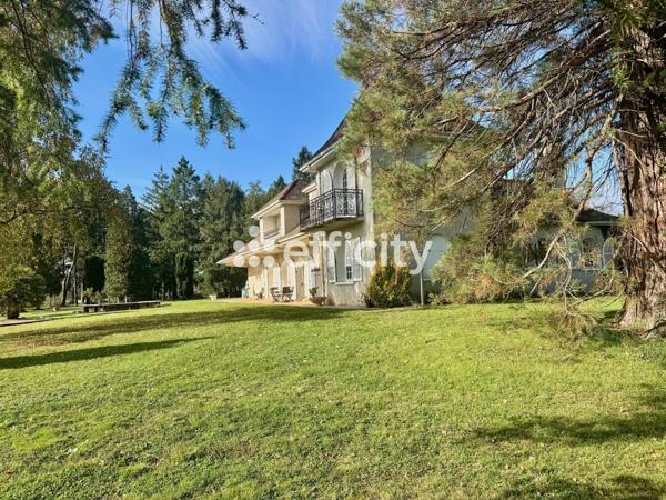 Maison 8 pièces - 342 m² Bien prestige