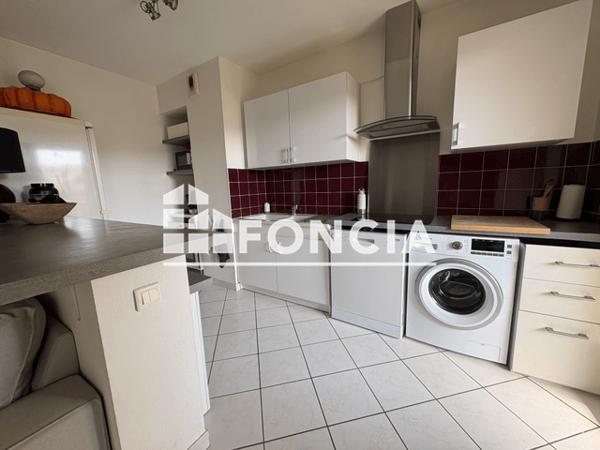 Location Appartement 3 pièces 65.53 m² - 83 RUE FRANCOIS REBOUL Hyeres Les Palmiers 83400