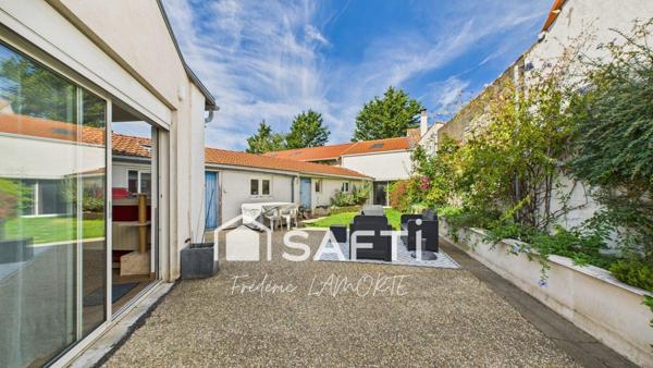 Maison de ville au coeur de la Pallice