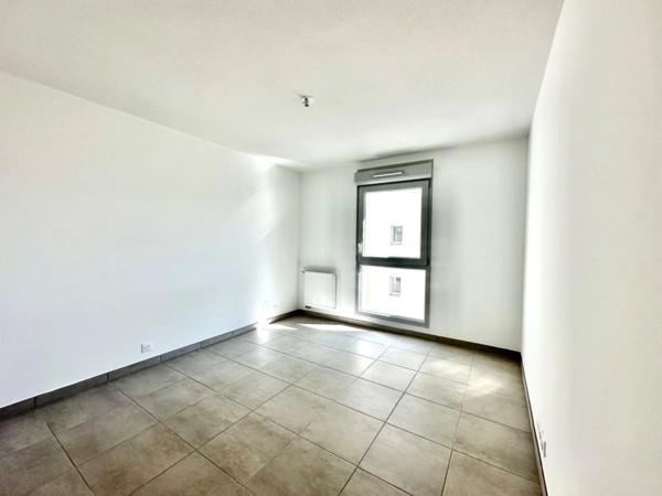 Marseille 12ème, proche de St Julien/Beaumont, T3 DE 57m2 NEUF avec terrasse de 8m2, 2 places de parking en sous-sol.