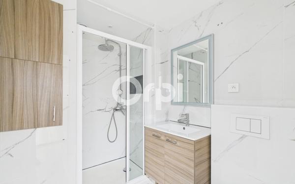 Appartement à vendre    1 pièce • 32,30 m2 Mandelieu-la-Napoule