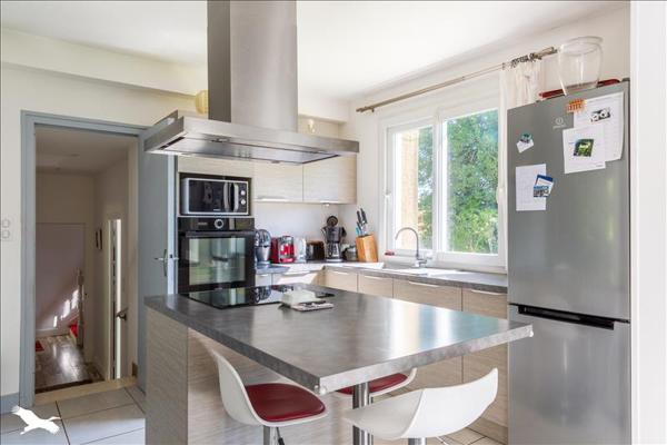 Maison à vendre |  Saint-Yrieix-la-Perche |  6 pièces | 192 m²