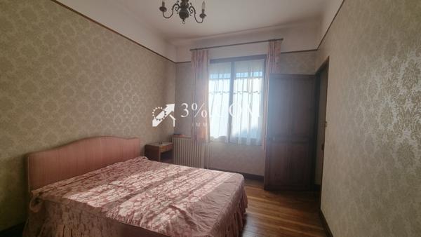 Propriete 15 pièce(s) 7 chambre(s) 200 m²