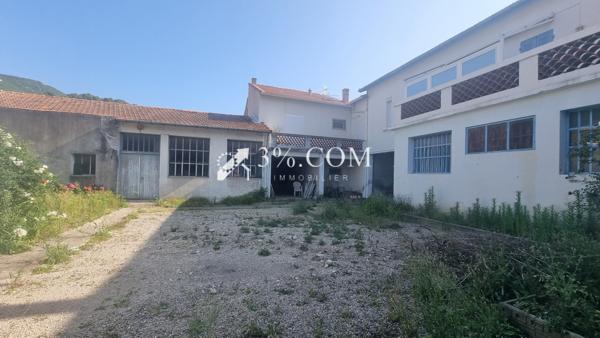 Propriete 15 pièce(s) 7 chambre(s) 200 m²