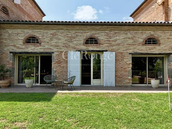 Élégante propriété de caractère avec appartement indépendant, piscine et vues dégagées