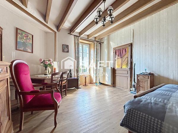 Maison de 137 m² habitables, nombreuses dépendances