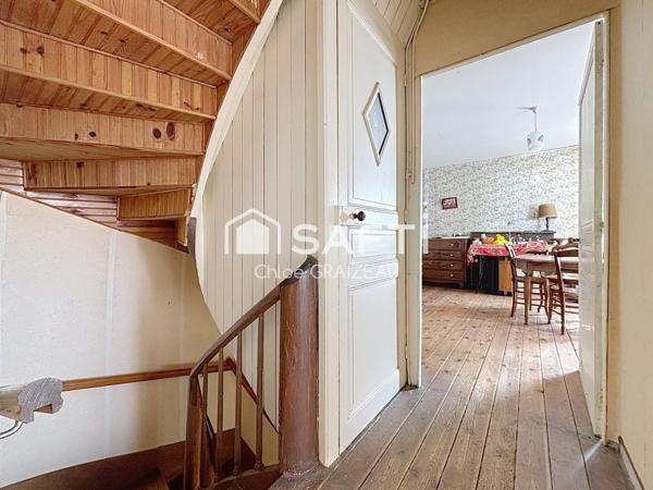 Maison de 137 m² habitables, nombreuses dépendances