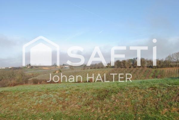 Terrain à bâtir de 2000 m² sur 4000 m² au total.