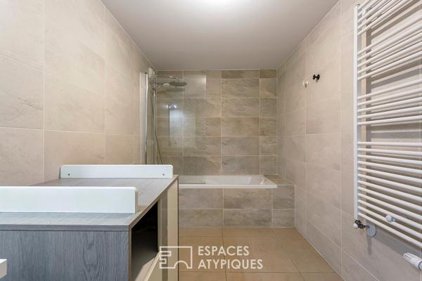 Appartement contemporain avec terrasse au coeur de la ZAC des Girondins