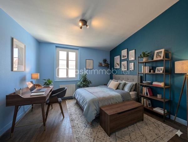 Emplacement idéal, vie à pied et potentiel évolutif !

Vous recherchez le parfait compromis entre la tranquillité d'une vie de village et la proximité immédiate des commodités ? Laissez-vous séduire par cette  maison de ville située au cœur de Saint-Germain-des-Prés.

Ici, tout est à portée de main : boulangerie, épicerie, bar-tabac, ainsi que les écoles (maternelle et élémentaire). Pour les plus grands, les transports scolaires et privés sont accessibles à pied. Une vraie vie de famille simplifiée au quotidien !
Les points forts du bien :
Beaux volumes : Une maison spacieuse et lumineuse répartie sur deux niveaux.

Vie de plain-pied possible : Rez-de-chaussée parfaitement aménagé avec chambre et salle de bain.

Confort urbain : Raccordée au tout-à-l'égout (assainissement collectif).

Extérieur : Un terrain agréable pour profiter des beaux jours en toute intimité.

Description du bien :
Au rez-de-chaussée :
L'entrée vous mène vers une vaste cuisine d'un côté et un salon séjour tout aussi spacieux de l'autre, parfaits pour recevoir. Une pièce de transition dessert une chambre , une salle de bain  et un WC séparé.

À l'étage :
L'espace nuit se compose de 4  chambres . Dans le prolongement, un  grenier offre un potentiel : vous pourrez facilement y créer deux pièces  selon vos besoins .

Le + "Projection" : Chauffage électrique performant. Pour vous aider à imaginer tout le potentiel de cette maison, des visuels d'aménagement virtuel (IA) ont été intégrés aux photos. Laissez vous inspirer !

Contactez moi !
Ne manquez pas cette opportunité , idéale pour une famille ou un projet de vie.