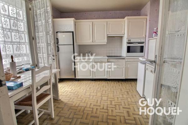 Appartement Le Plessis Robinson (RER B, 3 pièces avec balcon, cave, box et parking.