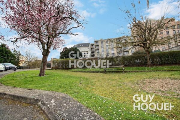 Appartement Le Plessis Robinson (RER B, 3 pièces avec balcon, cave, box et parking.