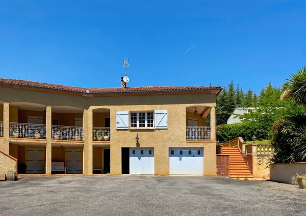 Dpt Gers (32) - près d'AUCH - à vendre maison avec appartement et piscine - 210 m2 - 4594 m2