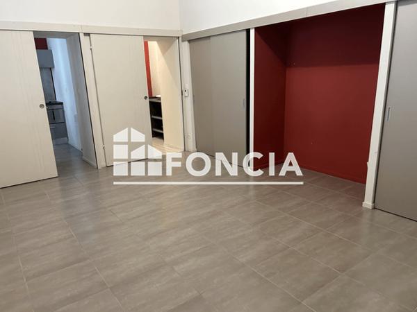 Location Studio 30.01 m² - 157 RUE DE STRASBOURG - APPT A06 Niort 79000
