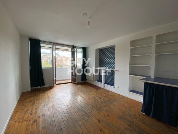 Appartement 2 pièce(s) + grenier aménageable!