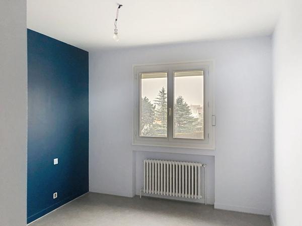 SAINTE SIGOLENE !Maison traditionnelle d'environ 130 m2 sur plus de 700m2 de terrain!