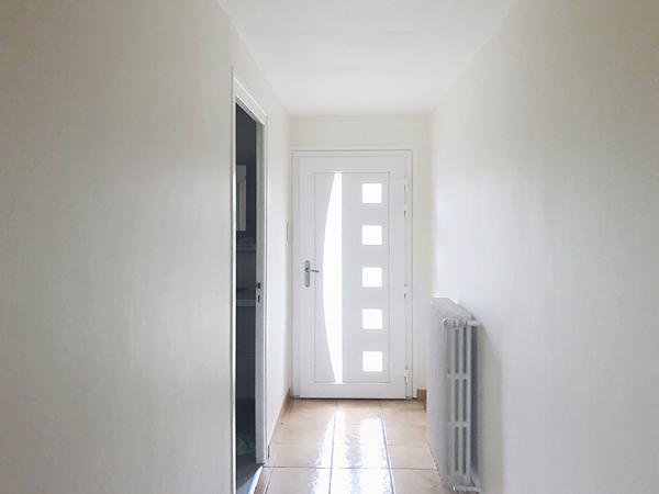 SAINTE SIGOLENE !Maison traditionnelle d'environ 130 m2 sur plus de 700m2 de terrain!